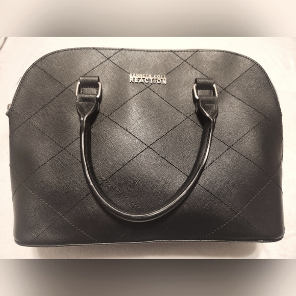Kenneth Cole Reaction Woman's Dome Bag EUC - Picture 2 of 8